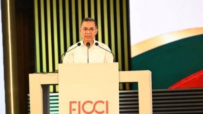 প্রধানমন্ত্রী: ২০৩৪ সালের মধ্যে বাংলাদেশকে এক ট্রিলিয়ন ডলারের অর্থনীতিতে রূপান্তরিত করতে দৃঢ়প্রতিজ্ঞ